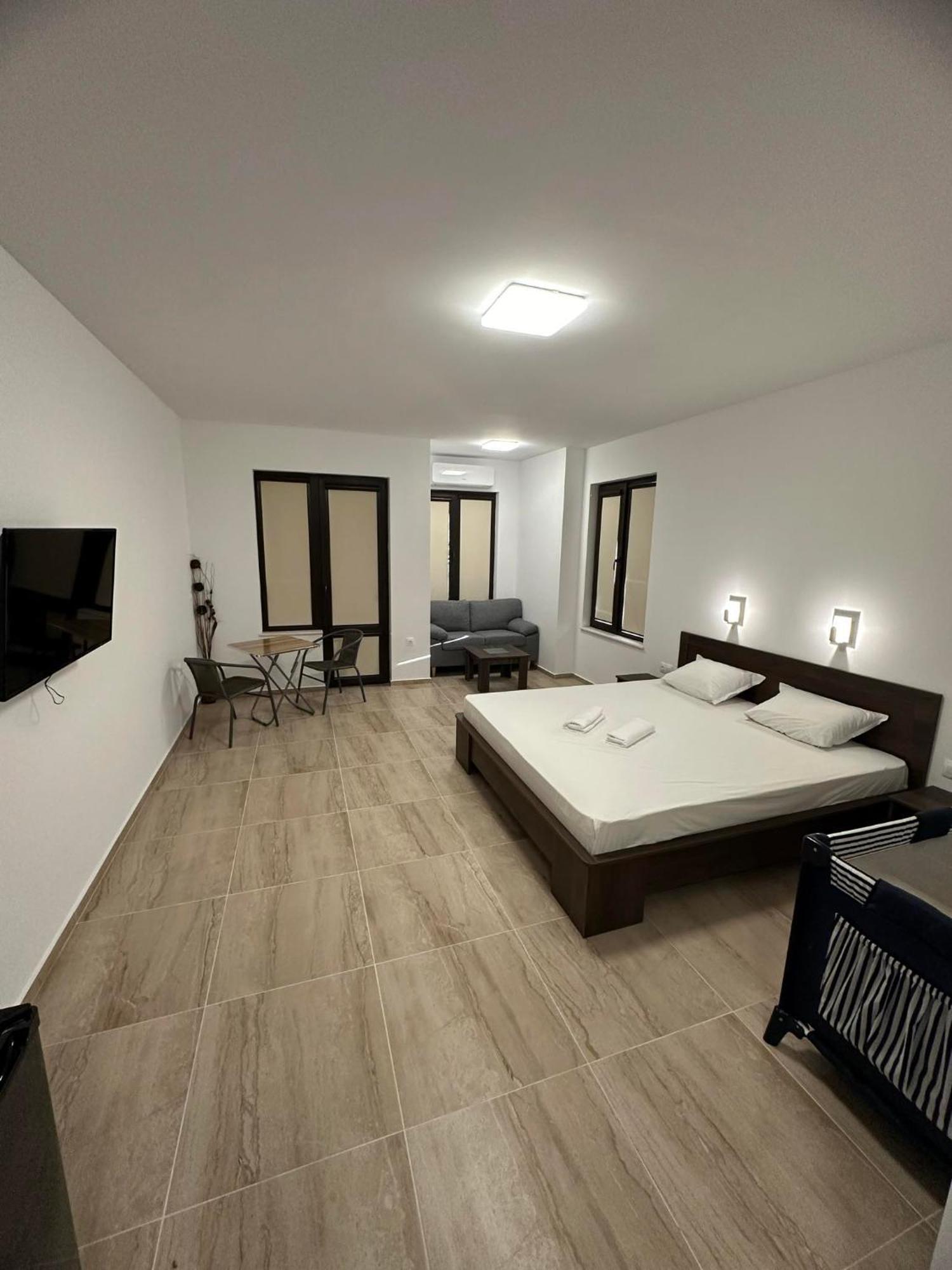 St George Apartcomplex Școrpilovți Exterior foto