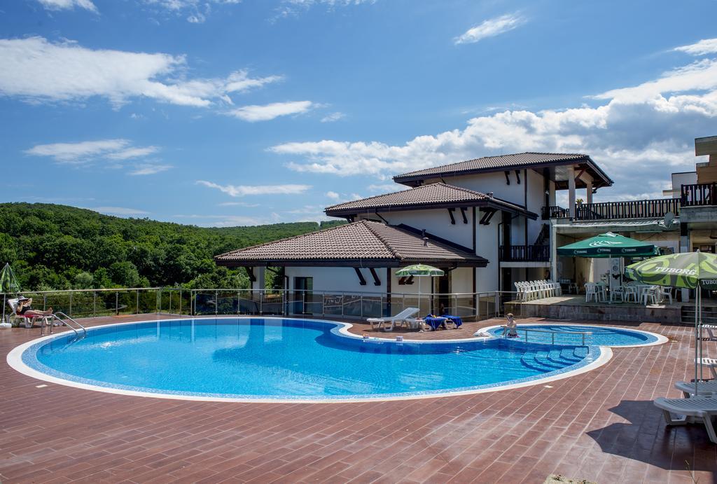 St George Apartcomplex Școrpilovți Exterior foto