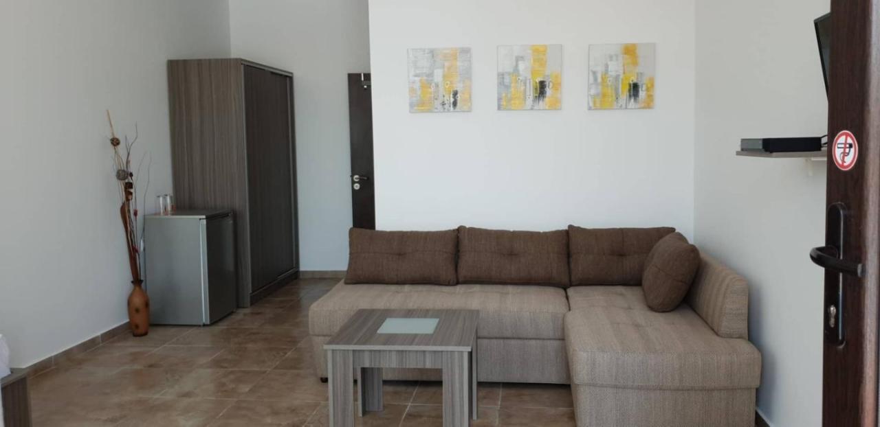 St George Apartcomplex Școrpilovți Exterior foto