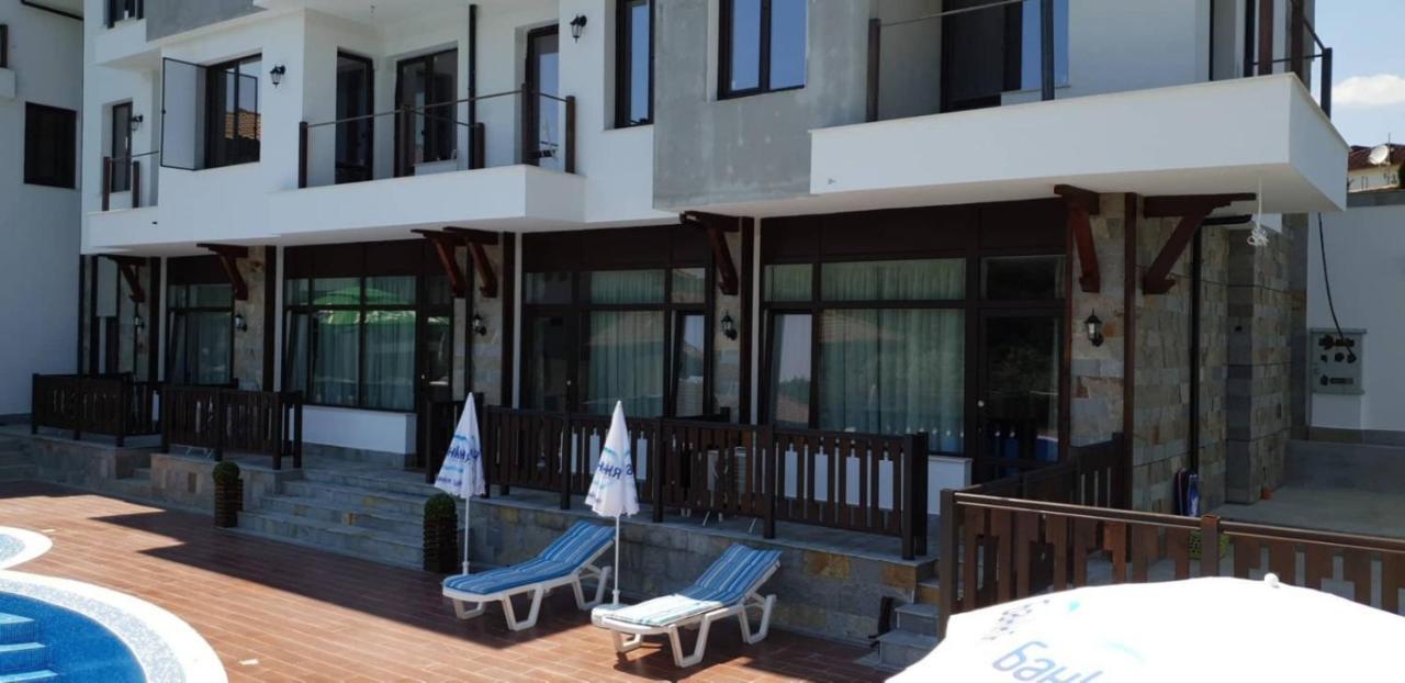 St George Apartcomplex Școrpilovți Exterior foto