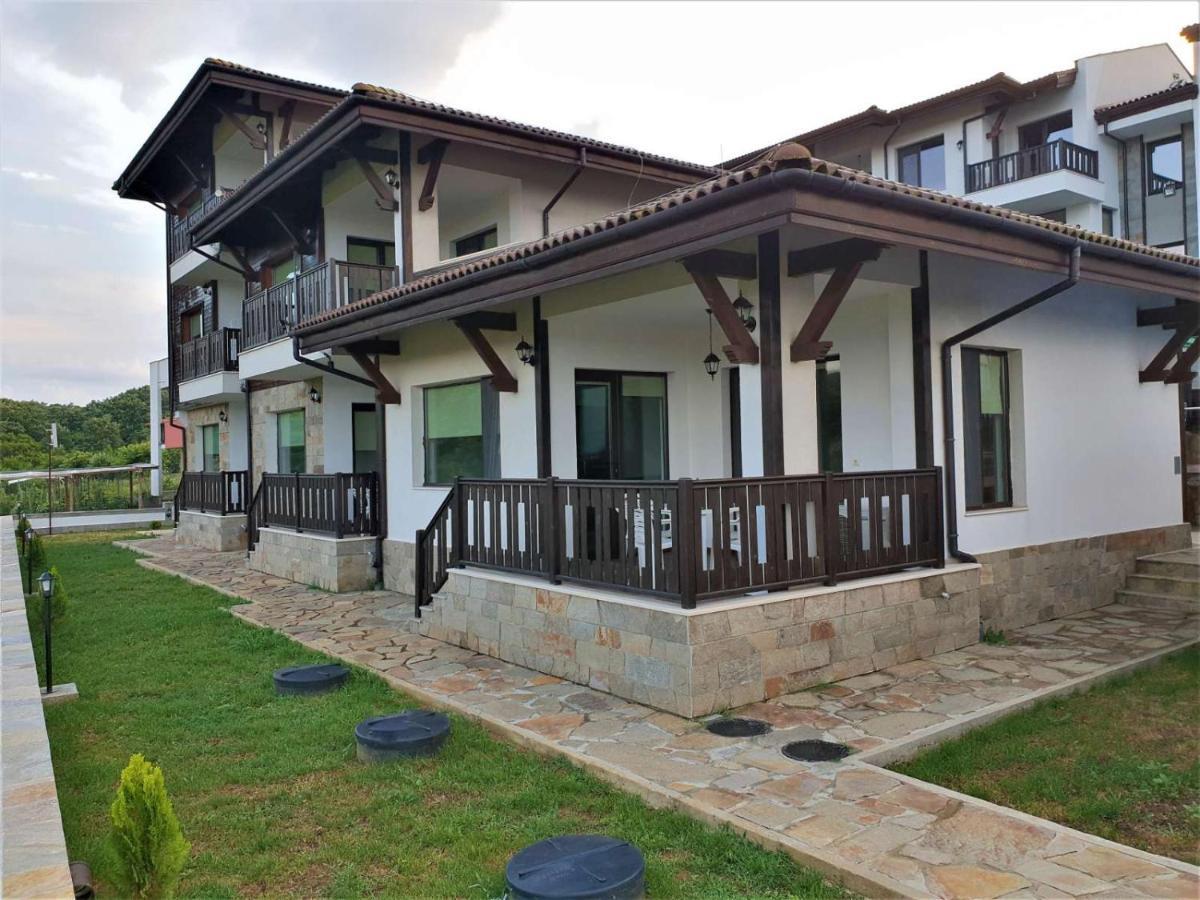 St George Apartcomplex Școrpilovți Exterior foto